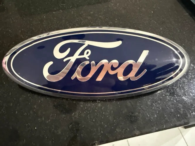 Emblema traseiro ford edge