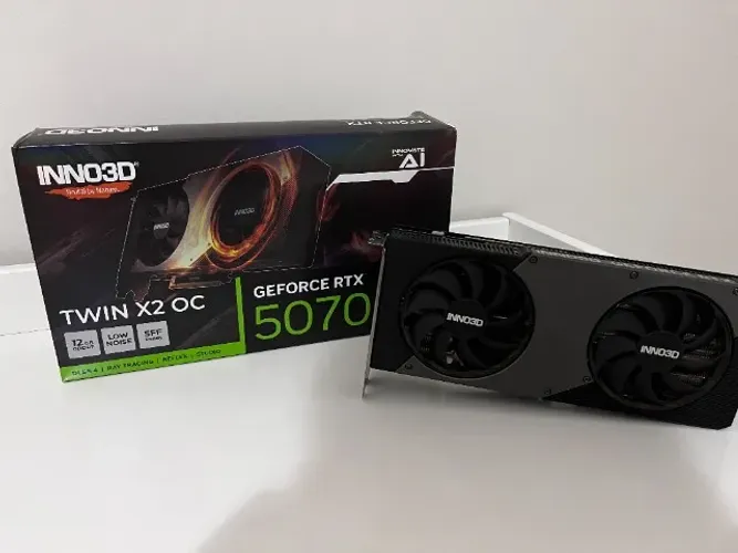 Placa de Vídeo Inno3D RTX 5070 Twin X2 OC 12GB GDDR7 Blackwell DLSS 4