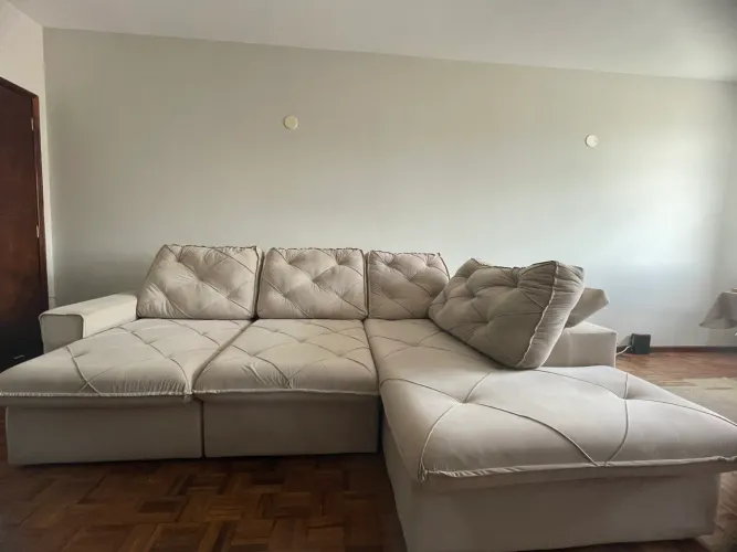 Vendo sofá semi-zero em excelente estado 3m x 1.60m x 2.10m