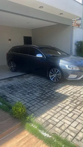 Volvo V60 T-5 R-desing 2.0 5P 2015