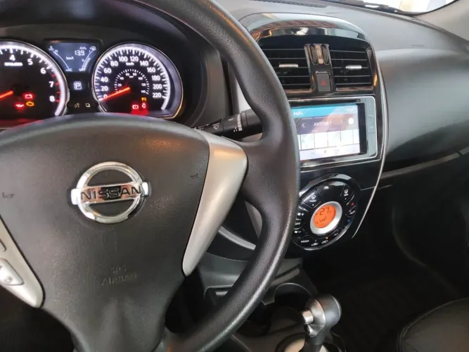 Nissan Versa SL 1.6 16V Flexstart 4P Aut. 2017