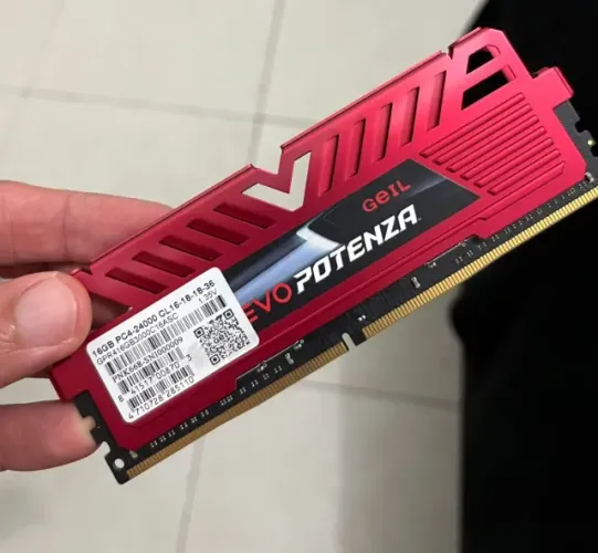 KIT MEMORIA RAM 16GB DDR4 3000MHz CL16