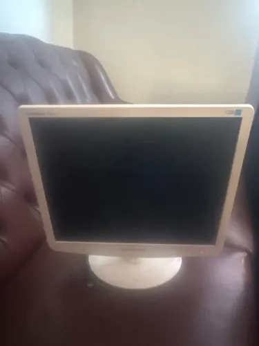 Monitor Samsung 17P 