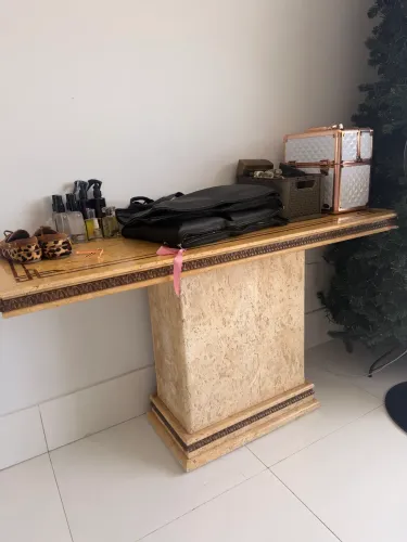 Vendo Aparador em Mármore