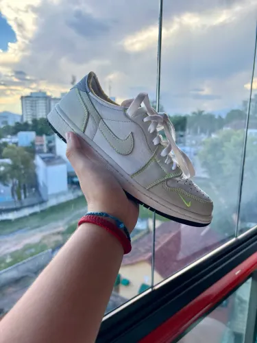 Air Jordan Low ghost green