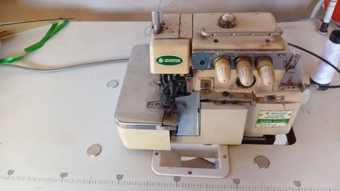 Máquina de costura Industrial