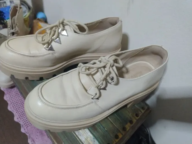 Mocassim Schutz 37 of white