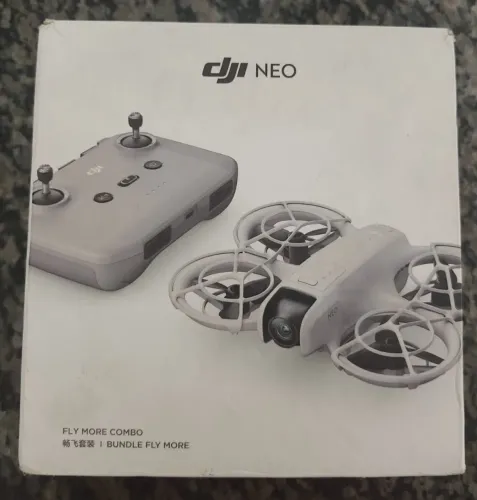 Drone DJI Neo 1 na caixa 