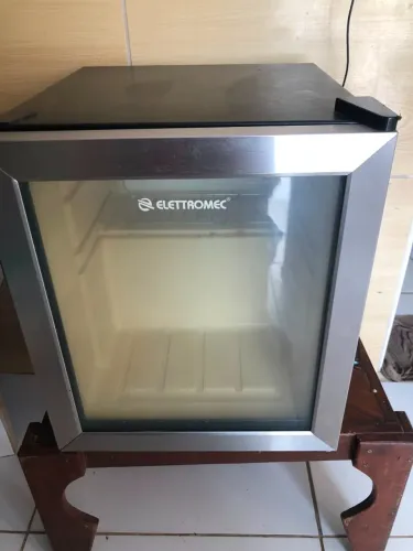Frigobar Eletromec