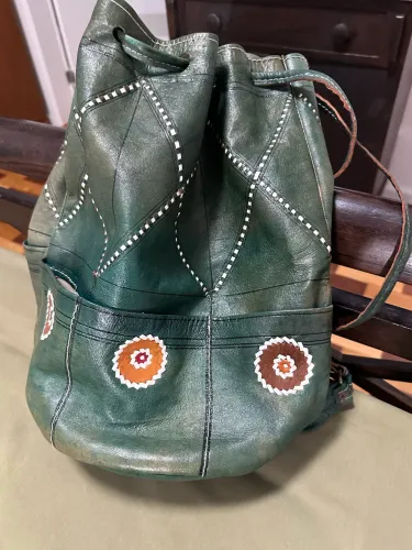 Bolsa Marroquina verde em couro de cabra 