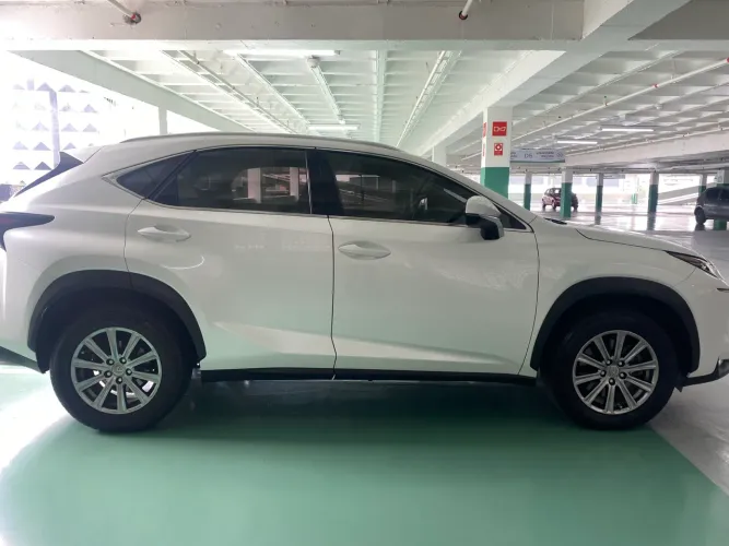 Lexus NX-200T Luxury 2.0 16V 238cv Aut. 2015