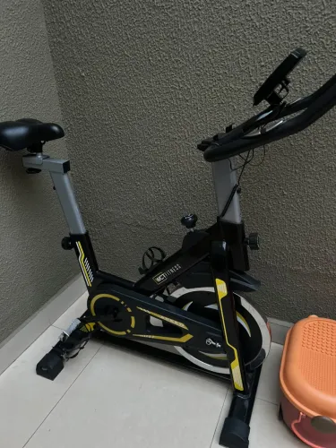 Bicicleta Spinning Com Roda De Inércia De 13kg Wct Fitness Original