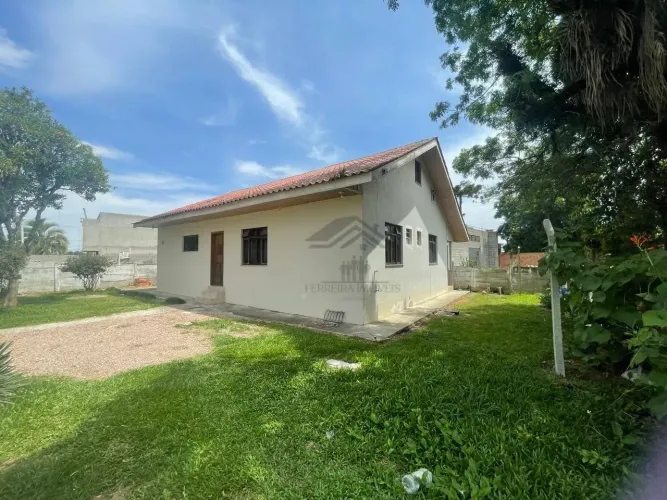 Terreno de Esquina com 6 Kitnets Alugadas à Venda em São José dos Pinhais Renda Imediata