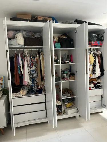 Doação de guarda-roupa 6 portas