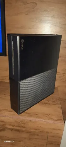 Xbox one fat 365gb -usado, sem controle
