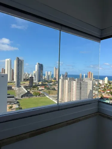 Apartamento todo reformado com piso, bancadas e lavanderia - Terramaris Andar Super Alto 