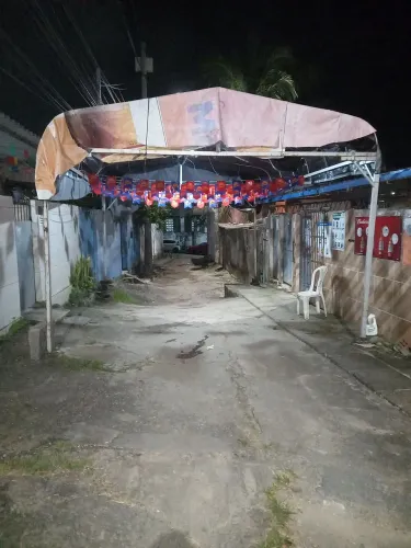 Tenda de ferro de 6 por 5 com apenas 2 anos.de uso