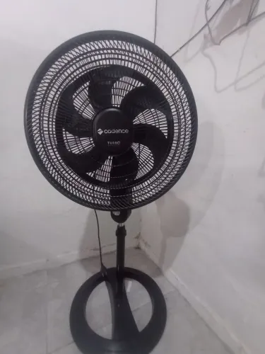 Ventilador de pé Cadence turbo 
