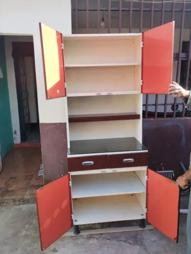 Vendo Armário de Aço