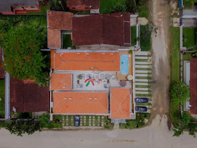 Fundo de comércio com 11 quartos, Praia da Lagoinha, Ubatuba - R$ 3.5 mi, Cod: 2475