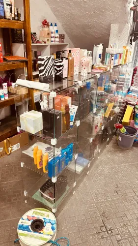 Vendo 2 balcão de vidro