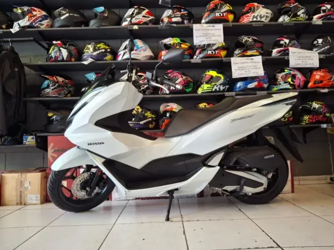 Honda PCX 160 ABS 2023 pouco rodada