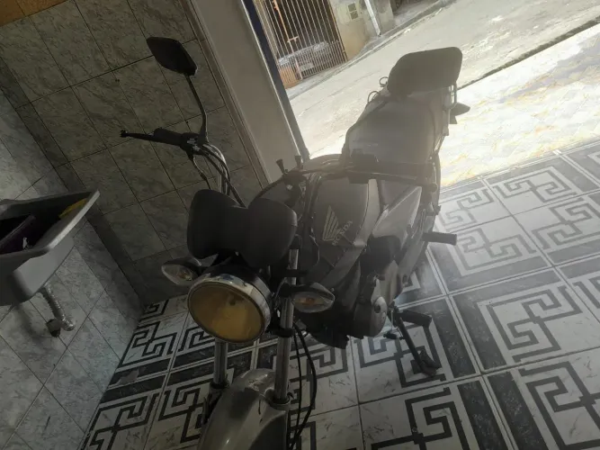 Titan KS 150 ano 2008