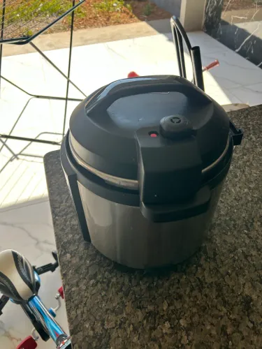 Panela de pressão elétrica