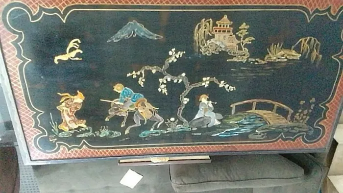 Mesa de Centro Antiga Estilo Oriental / Chinoiserie (1,14m)