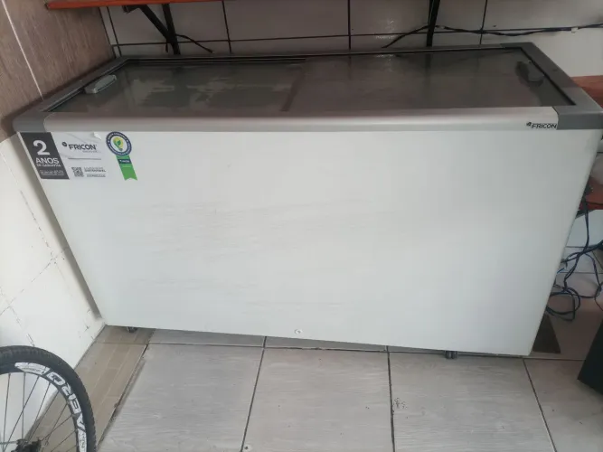 Freezer tampa de vidro fricon 503 litros