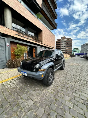 Jeep Cherokee Sport 3.7 4X4 V6 12V Aut. 2007