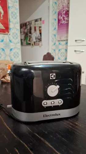 Torradeira Electrolux TOE11