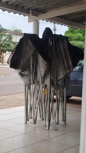 Tenda 4/4 semi nova 