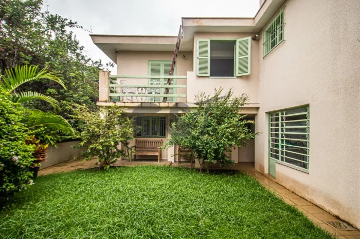 Sobrado Residencial - 3 Dormitórios (1 Suíte) à Venda no Alto da Boa Vista - São Paulo/SP