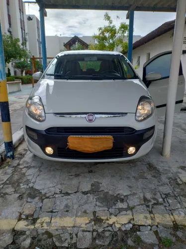 Fiat Punto Attractive 1.4 Fire Flex 8V 5P 2013