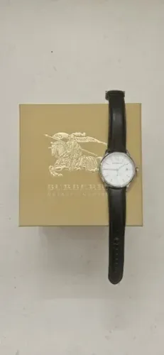 Relógio Burberry BU10000 - Adquirido na Inglaterra (Acompanha caixa + manual)