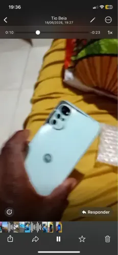 Motorola Moto G22 na cor verde
