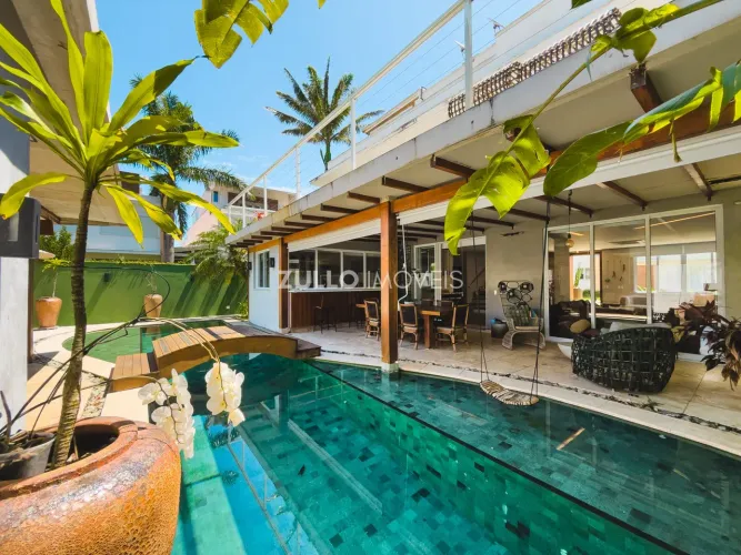 Casa Pé na Areia para comprar ou alugar com 450m², 5 quartos, 5 suítes, 5 vagas no bairro