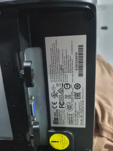 Monitor touch 15,6 polegadas 