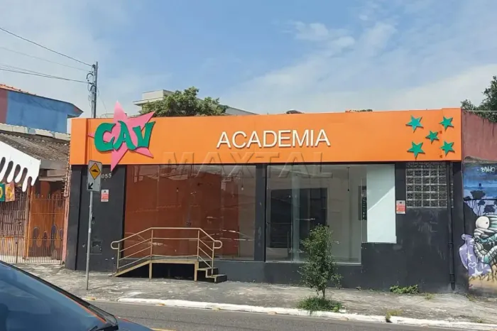 Loja comercial na Vila Nova Mazzei com 250m², com 3 banheiros.