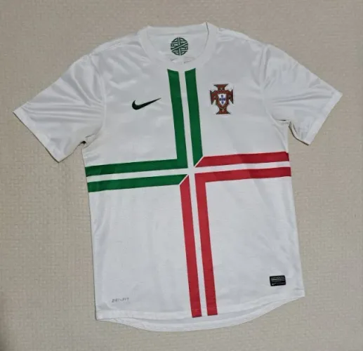 Camisa Seleção Portugal 2 - 2010 Nike Torcedor - Tam M - Retrô