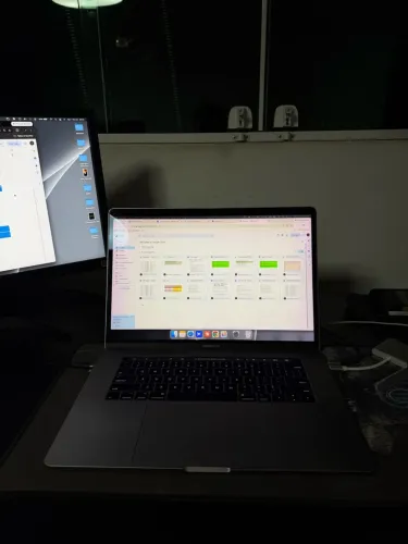 Mac Book pro 2017 16