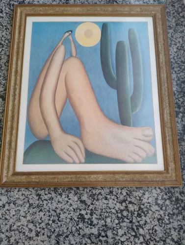 Moldura sob gravura de Tarsila do Amaral