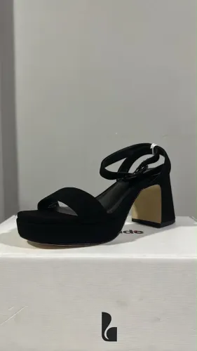 Título: Sandália Larroudé Original - Nova | Tam. 35 | R$ 480 ?