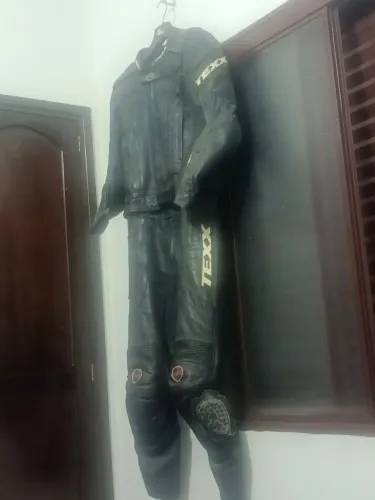 Macacão TEXX, moto estado de novo 
