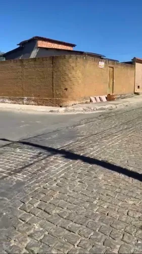 Oportunidade! Terreno de Esquina murado com Escritura, Excelente Localização!