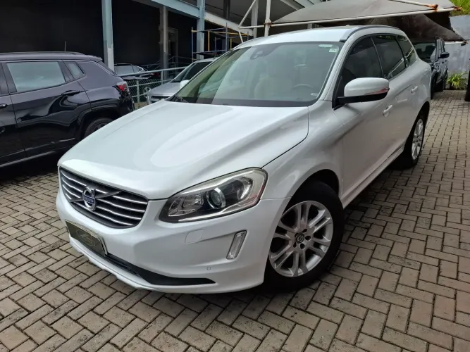 Volvo XC 60 T-5 Momentum 2.0 245cv FWD 5P 2016