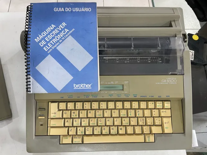 Máquina de Escrever Elétrica Brother GX-8500 Correctronic
