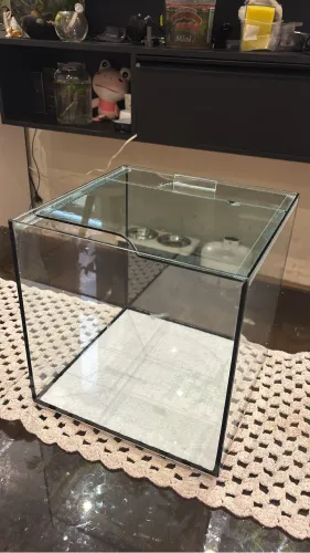 Aquário cubo 15L