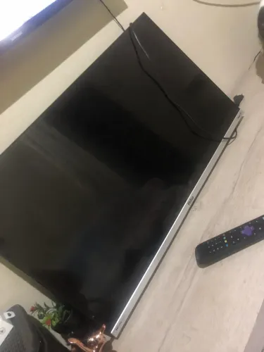 Tv - Para retirada de peça 